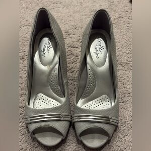 dexflex comfort Gray Peep-Toe Dress Heels with Metallic Trim